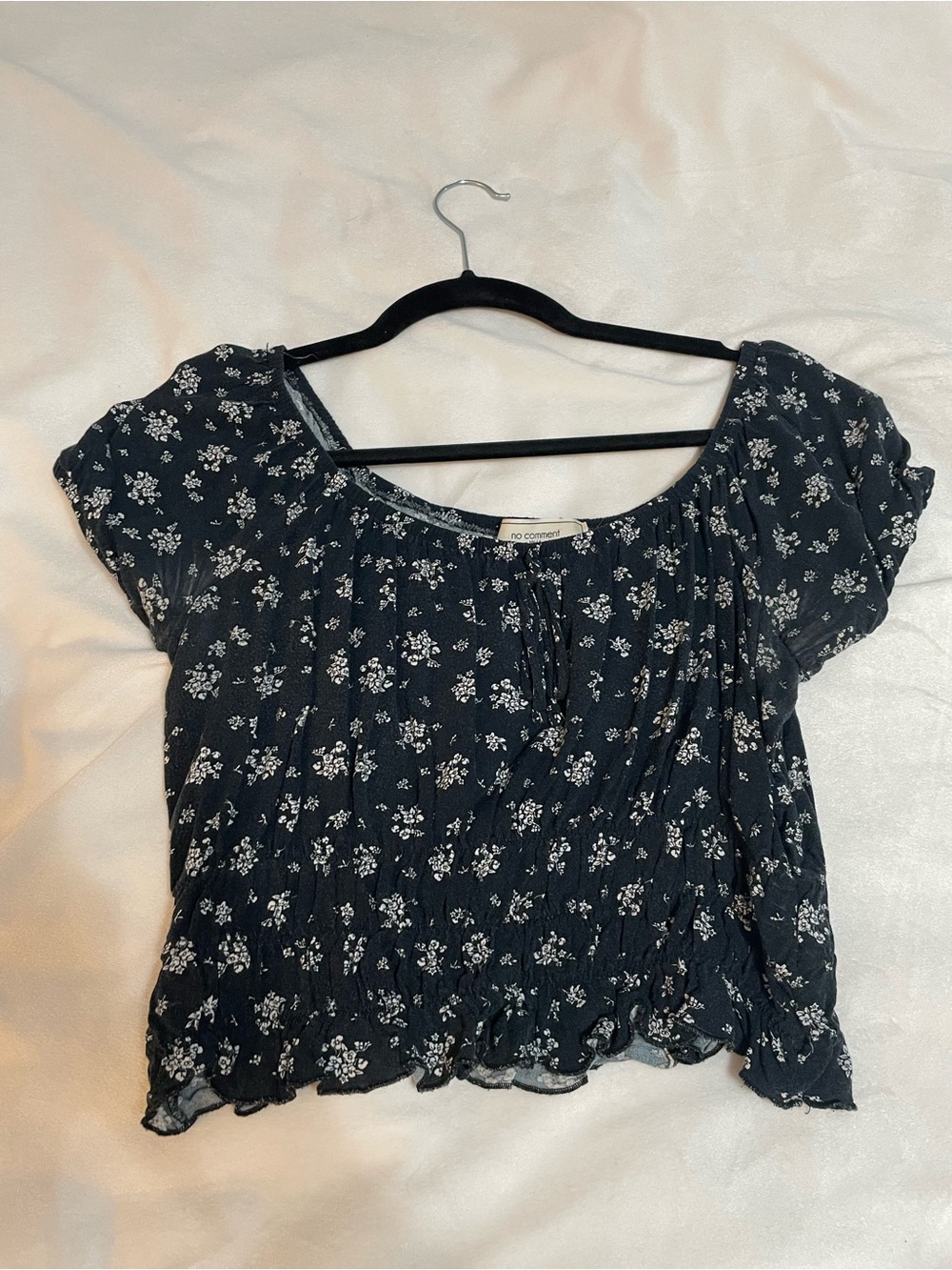 No Comment Black Floral Short-Sleeve Cropped Blouse